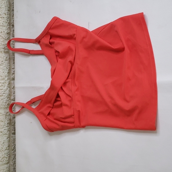 Athleta Laguna Twisted Tank - Picture 2 of 7